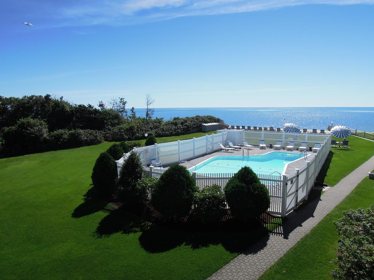 Surfcomber On The Ocean Motel Саут Ярмут Екстериор снимка