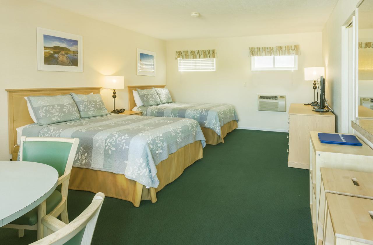 Surfcomber On The Ocean Motel Саут Ярмут Екстериор снимка
