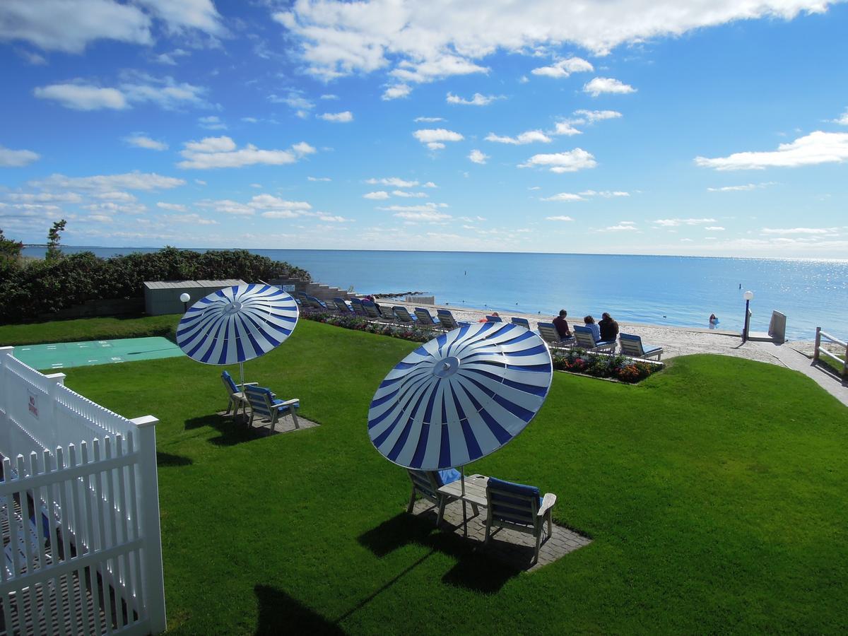 Surfcomber On The Ocean Motel Саут Ярмут Екстериор снимка